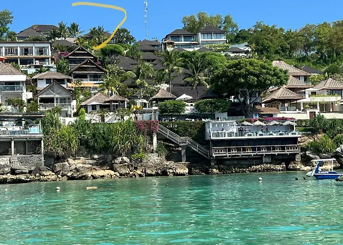 Atas ヴィラ レンボンガン島
